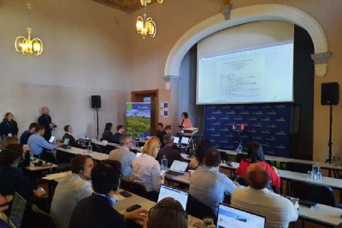 Čeští a rakouští odborníci spolupracovali na rozvoji AI ve veřejné správě na Vysočině