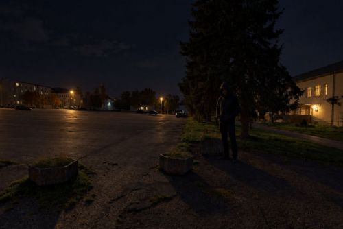 Dívku zachránil kolemjdoucí. Za sexuální útok na šestnáctiletou dostal mladík pět let
