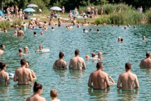 Do Česka přichází další vlna letních veder. Tropické dny vystřídají překvapivě chladná rána