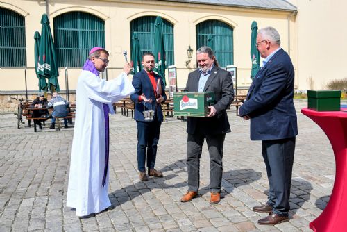 Do Vatikánu putovalo 2026 lahví plzeňského ležáku, tradice pokračuje
