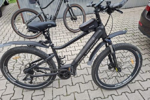 Elektrokola za 100 tisíc zmizela před obchodem v Plzni. Policie je našla za čtyři hodiny