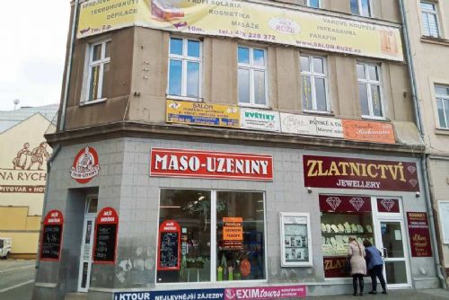 Hradec Králové bojuje proti vizuálnímu smogu: Nový manuál pro podnikatele
