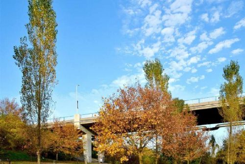 Kladno schválilo rozpočet 3,65 miliardy, hlavními investicemi jsou Sítenský most, náměstí Svobody a kulturní centrum