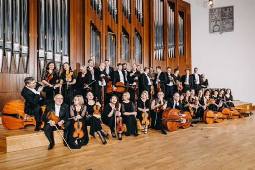Komorní filharmonie Pardubice: Nová sezona s Mardirossianem a projekty jako „Zahrada hudby“