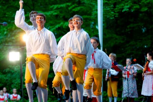 Konstantinovy Lázně otevřou sezonu. Víkend nabídne koncerty, jarmark i požehnání prameni