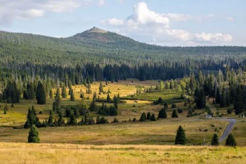 Modrý Sloup: Otevření cesty po 80 letech odloženo na léto 2026