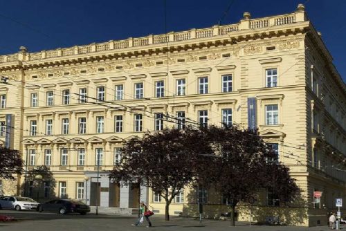 MU Brno zvyšuje stipendia pro doktorandy na 25 tisíc měsíčně