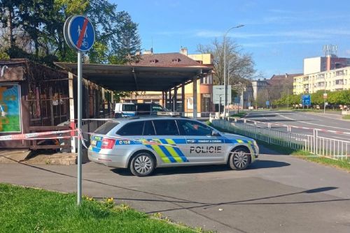 Muž v Klatovech zemřel po pádu ze schodiště - policie uzavřela vyšetřování