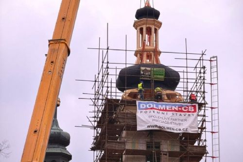 Nová kupole se vrátila na věž kostela v Borovanech