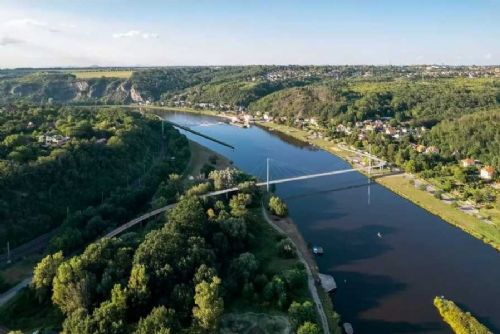 Nová lávka přes Vltavu spojí Roztoky a Klecany: Konec přívozů, více místa pro cyklisty!