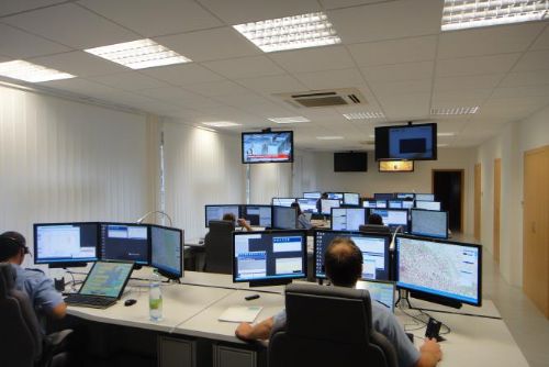 Plzeň bude rychlejší při zásazích. Jako první v republice propojí Policii ČR a městskou policii