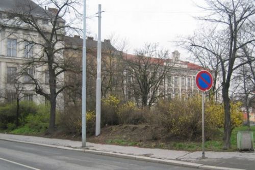 Plzeň čekají další zácpy - rekonstrukce ulic u Husova náměstí potrvá až konce roku