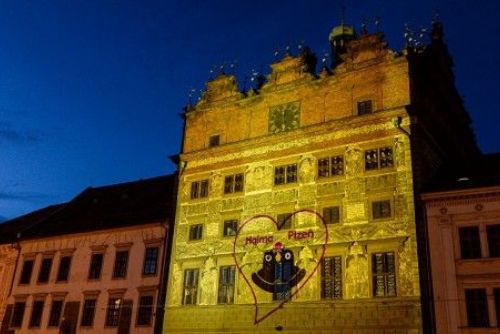 Plzeň se dnes rozzáří zlatě pro Den dětské onkologie