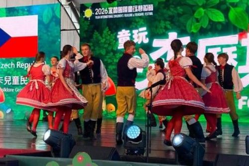 Plzeňská Mladinka na Tchaj-wanu - kroje, dudy a český večer oslnily Yilan
