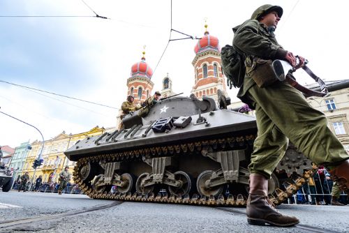 Plzní znovu projede slavný Convoy of Liberty. Do ulic vyrazí na 300 vojenských veteránů