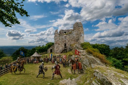Rytíři se vracejí pod Přimdu. Hrad slaví 900 let velkým víkendovým programem