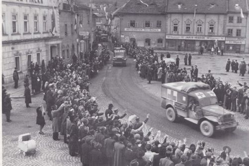 Sušice ožije vzpomínkami na konec války. Dobové fotografie ukážou osvobození v novém světle