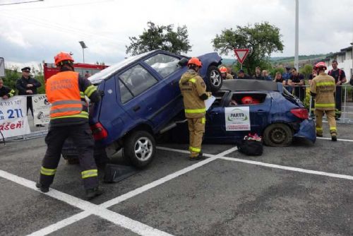 Tým z Přerova triumfoval na soutěži ve vyprošťování