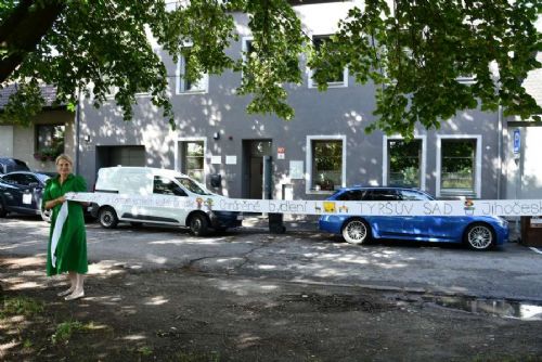 V Českých Budějovicích otevřeli zrekonstruované chráněné bydlení v Tyršově sadu. Nově nabízí 12 míst a bezbariérový byt