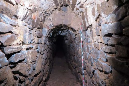V Plasích objevili tajnou středověkou chodbu (video)