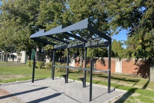 Bezpečnější zastávky ve Vítkovicích: nové úpravy a spolupráce s organizacemi