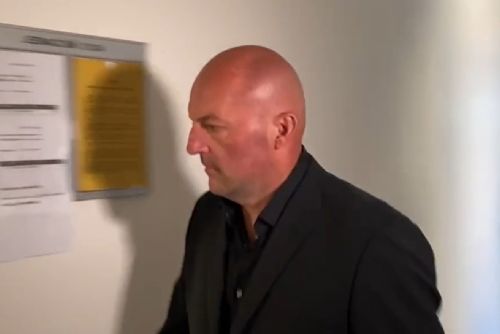 Holzknecht čelí obvinění z útoku na Ukrajinky v Plasích