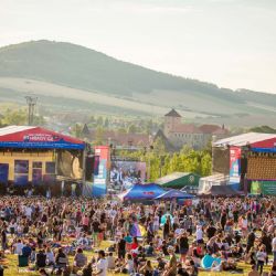 Hrady CZ 2026 opět zamíří na Švihov. Vstupenky jsou teď levnější, dorazí Landa i Rytmus