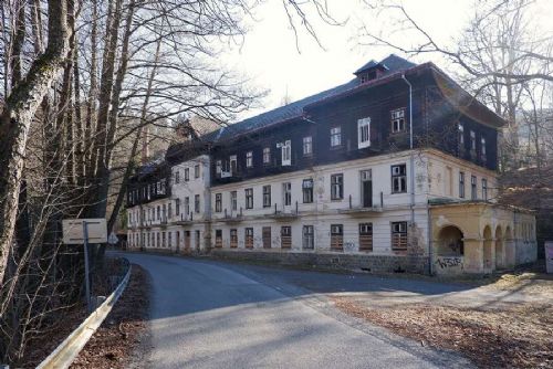 Jánské Koupele: Léčivá voda čeká na certifikaci, obnova za miliardu