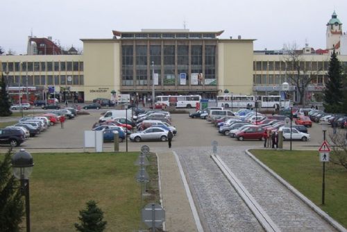 Jihočeské divadlo opouští Metropol, program přesouvá do venkovních a náhradních prostor