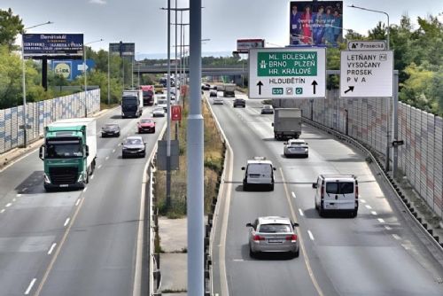 Na Kbelské začíná rozsáhlá rekonstrukce. Řidiče čekají zúžené pruhy i uzavírky nájezdů