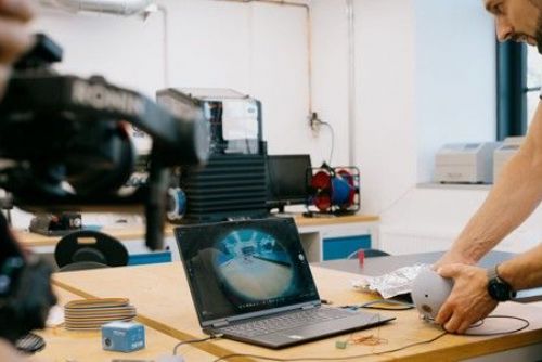 Plzenští středoškoláci staví unikátní podvodní ponorku
