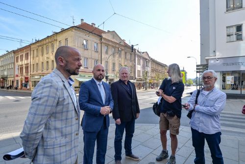 Rekonstrukce Americké ulice v Plzni rozpoltila koalici, zastupitelé stáhli rozhodnutí o vjezdu aut