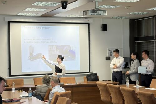 Studenti v Plzni ukázali nápady budoucnosti. Propojili techniku, design, AI i zdravotnictví