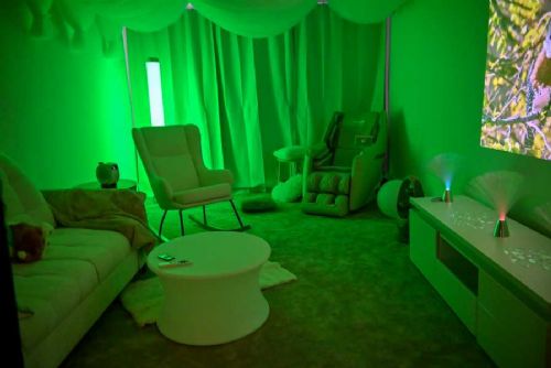 Ústí nad Labem otevřelo novou Snoezelen místnost pro pečující s podporou Nadace ČEZ