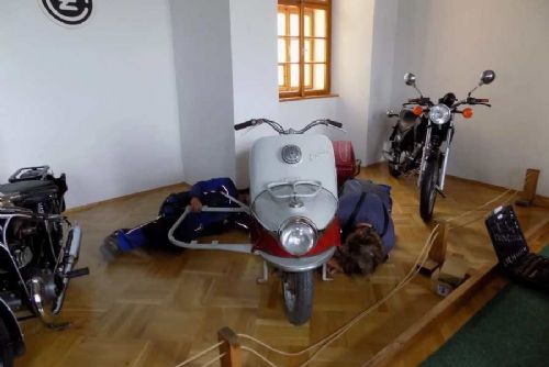Vzácný motocykl Čechie–Böhmerland 350 z roku 1937 rozšíří sbírky na hradě Kámen