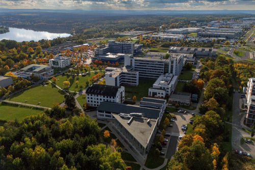 ZČU láme rekordy, 17 tis. přihlášek a slaví 20 let vědy