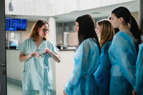 ZČU posílí zdravotnickou praxi. Studenti mají získat nové zázemí v Nemocnici Hořovice