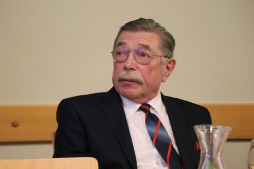 Zemřel primář chirurgie Jiří Šustáček