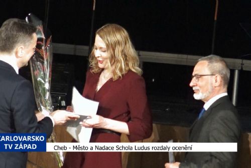 Cheb: Město a Nadace Schola Ludus rozdaly ocenění (TV Západ)