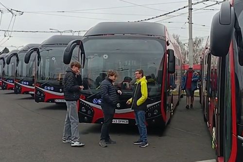 35 nových trolejbusů dorazilo do Českých Budějovic