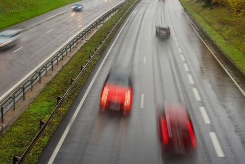 Citroën v protisměru zastavil provoz na dálnici D3