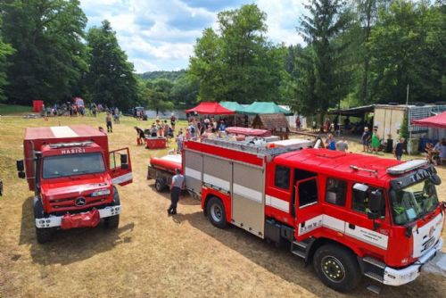 Dobrovolní hasiči z Břas oceněni za záchranu životů při požáru
