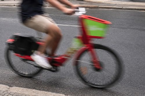 Elektrokola jsou v Praze častěji u nehod. Statistiky ukazují desítky incidentů ročně