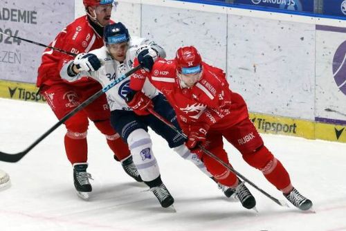 Filip rozhodl, Plzeň vítězí nad Třincem v nájezdech