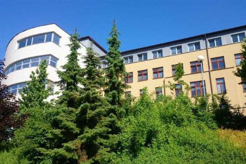 Hejtman Kraje Vysočina představuje plán na novou halu pro infekční odpad