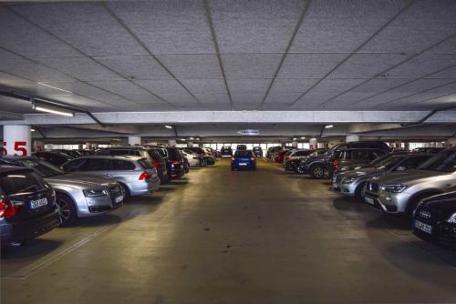 Hradec Králové chystá parkovací dům za 450 milionů u nemocnice