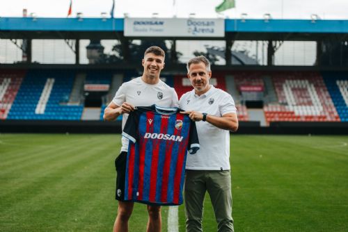 Kdo je Adam Gabriel? Nová posila Viktorie má dánský titul i reprezentační zkušenosti