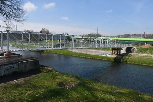 Lávka ve Štruncových sadech je uzavřena. Plzeň ji opraví a postaví vedle provizorní přechod