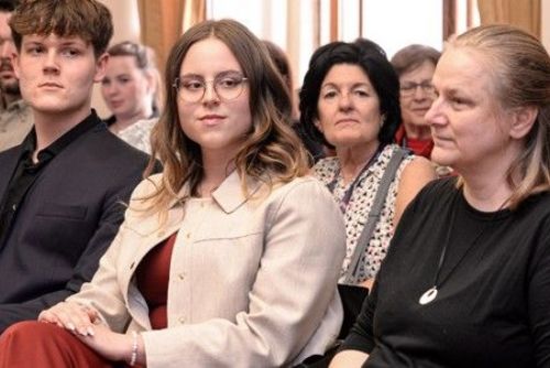 Plzeň ocenila studentku stipendiem generála Pattona. Julie chce pomáhat dětem i seniorům