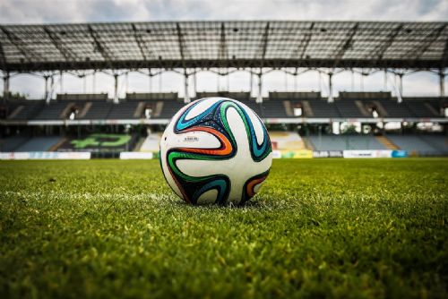 Plzeň zklamala v Budapešti, Ferencváros vyrovnal v oslabení